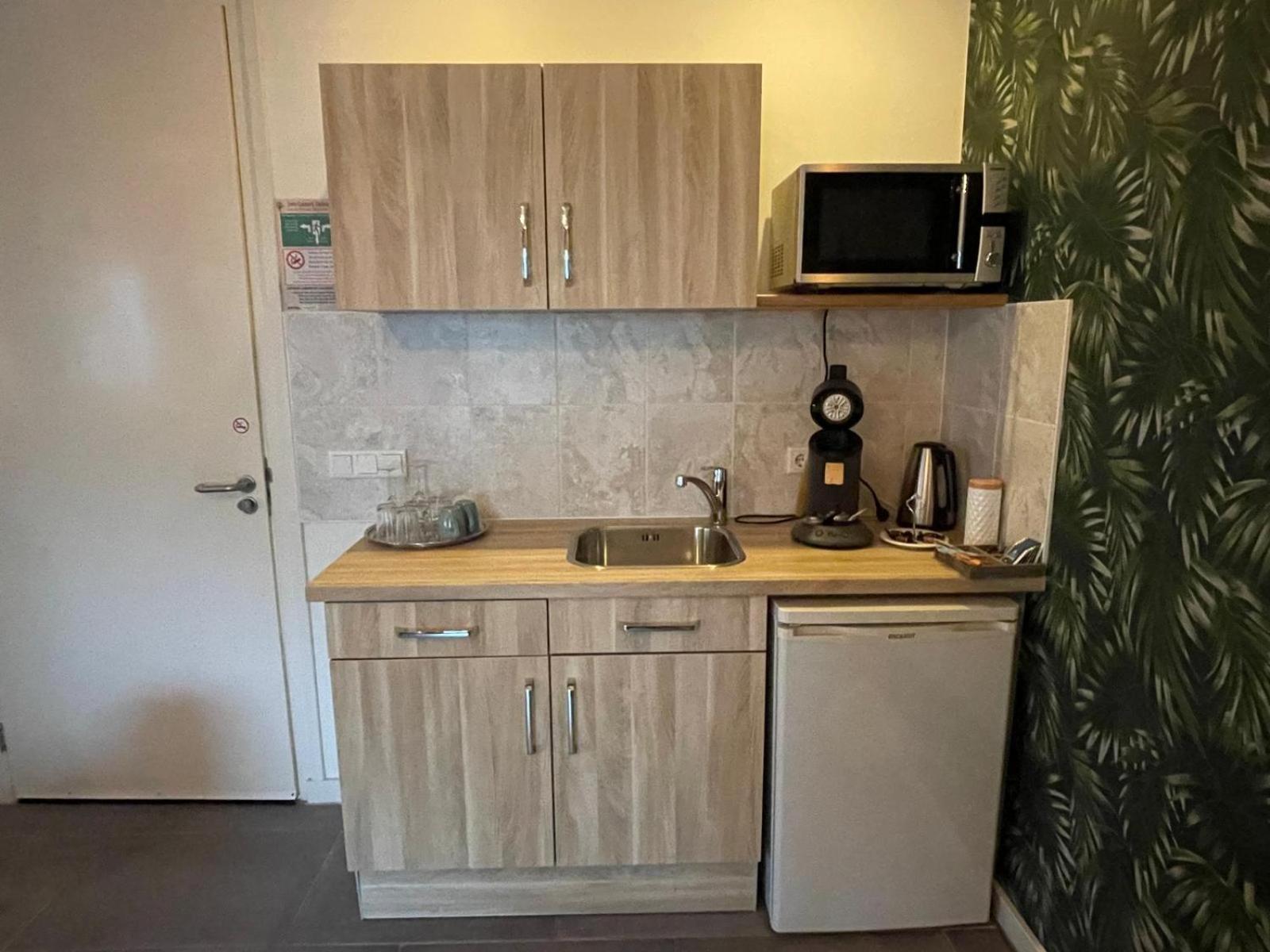 Gasterij Hotel Dennenoord Boxtel Extérieur photo